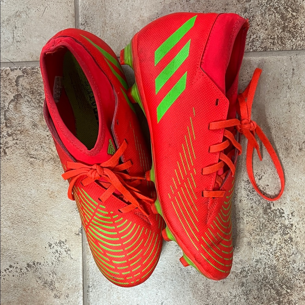 adidas Men's predator soccer Shoes 8.5